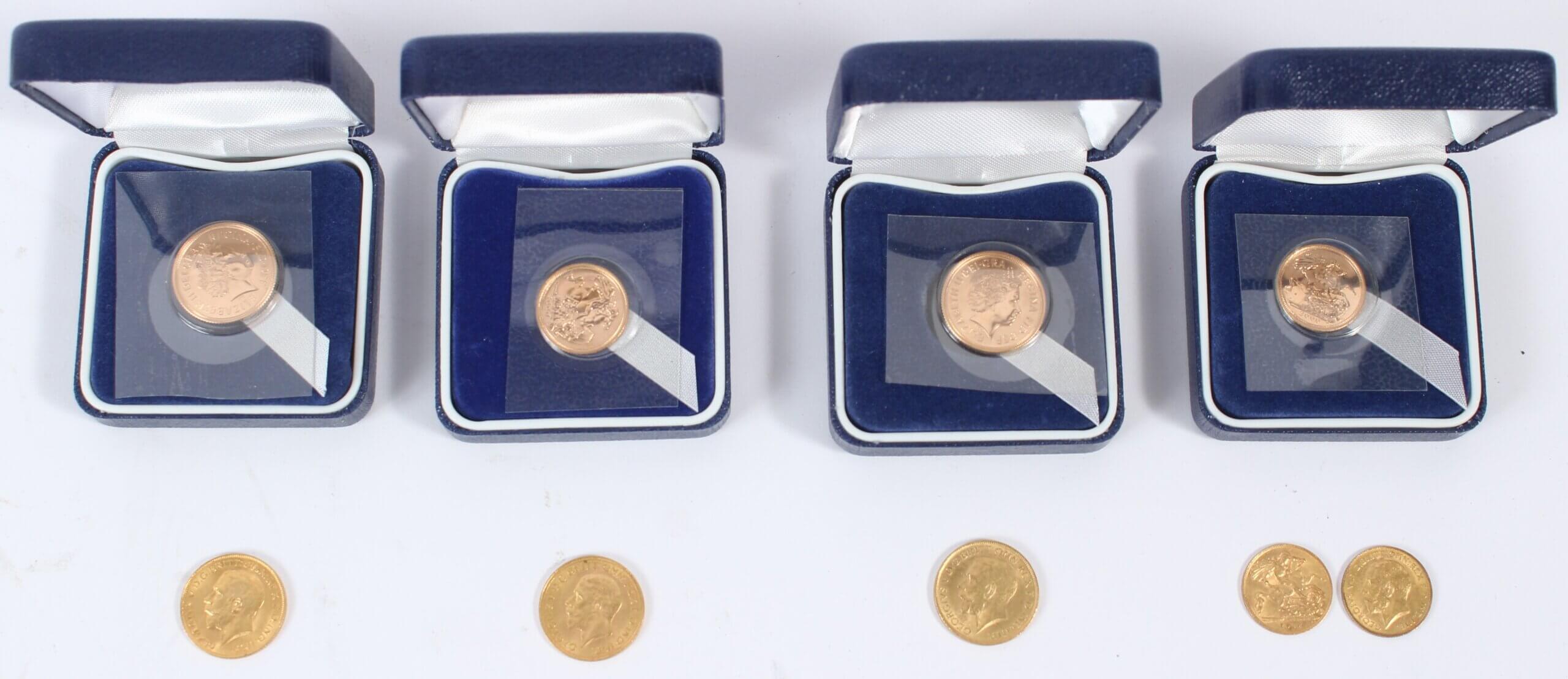 A collection of gold sovereigns. Fine Antique 4 November. Vari